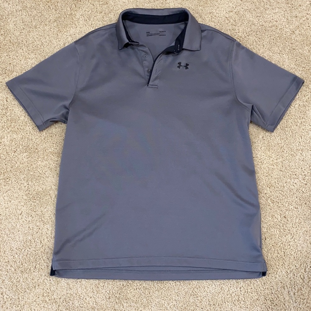 Men’s large grey Under Armour Shirt great conditio